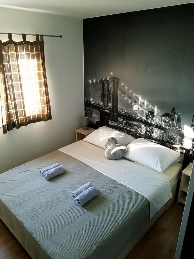 Apartments Kalajica Trogir Bagian luar foto